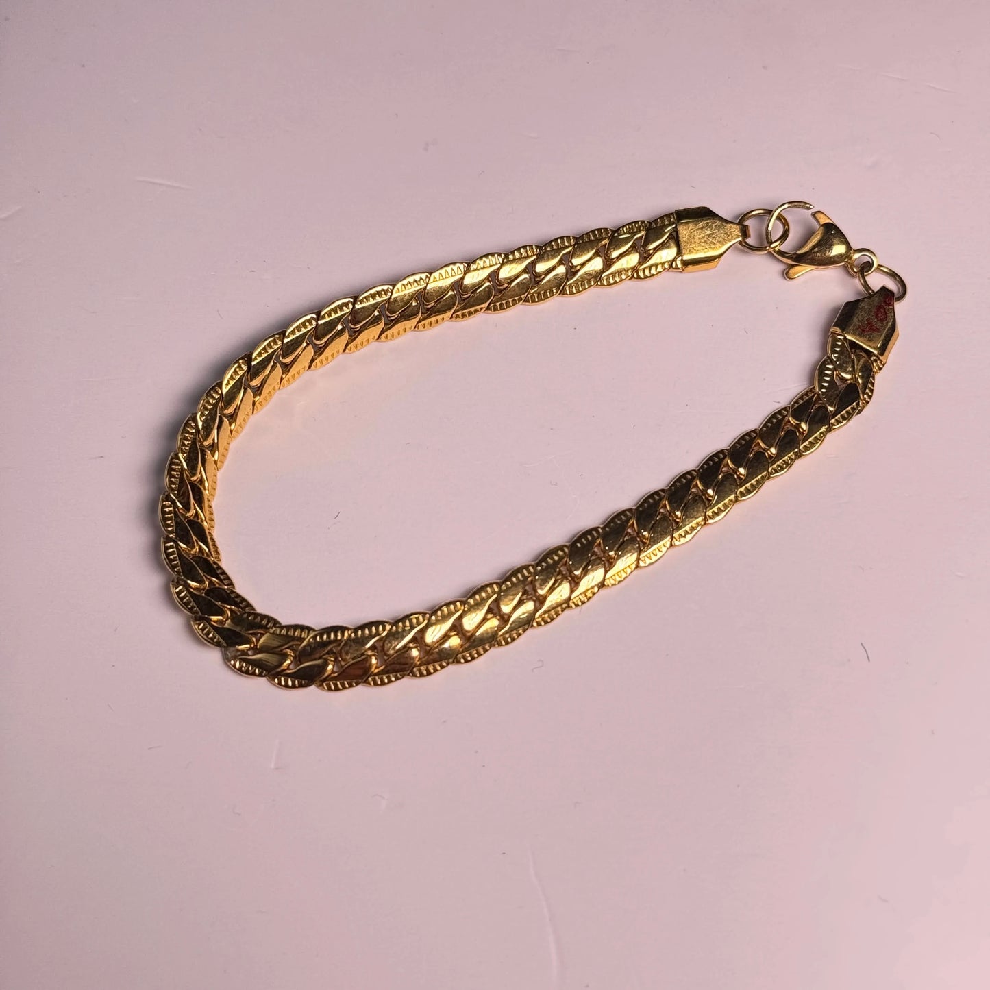 Premium Alloy Bracelet for Men – Stylish, Durable & Lightweight Wrist Accessory for Daily Wear